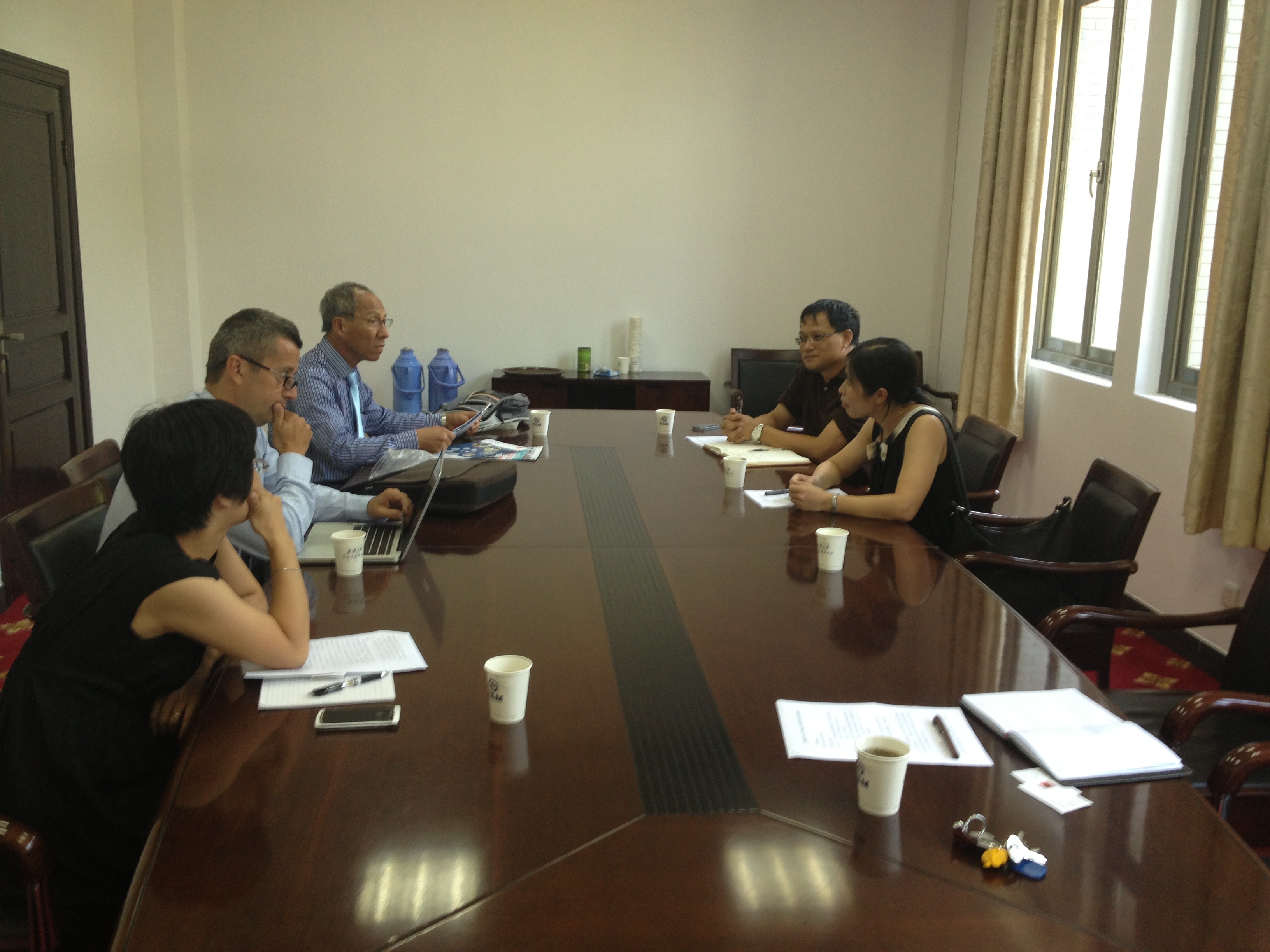 2013-8-30法国图卢兹副校长访问36365官网.JPG
